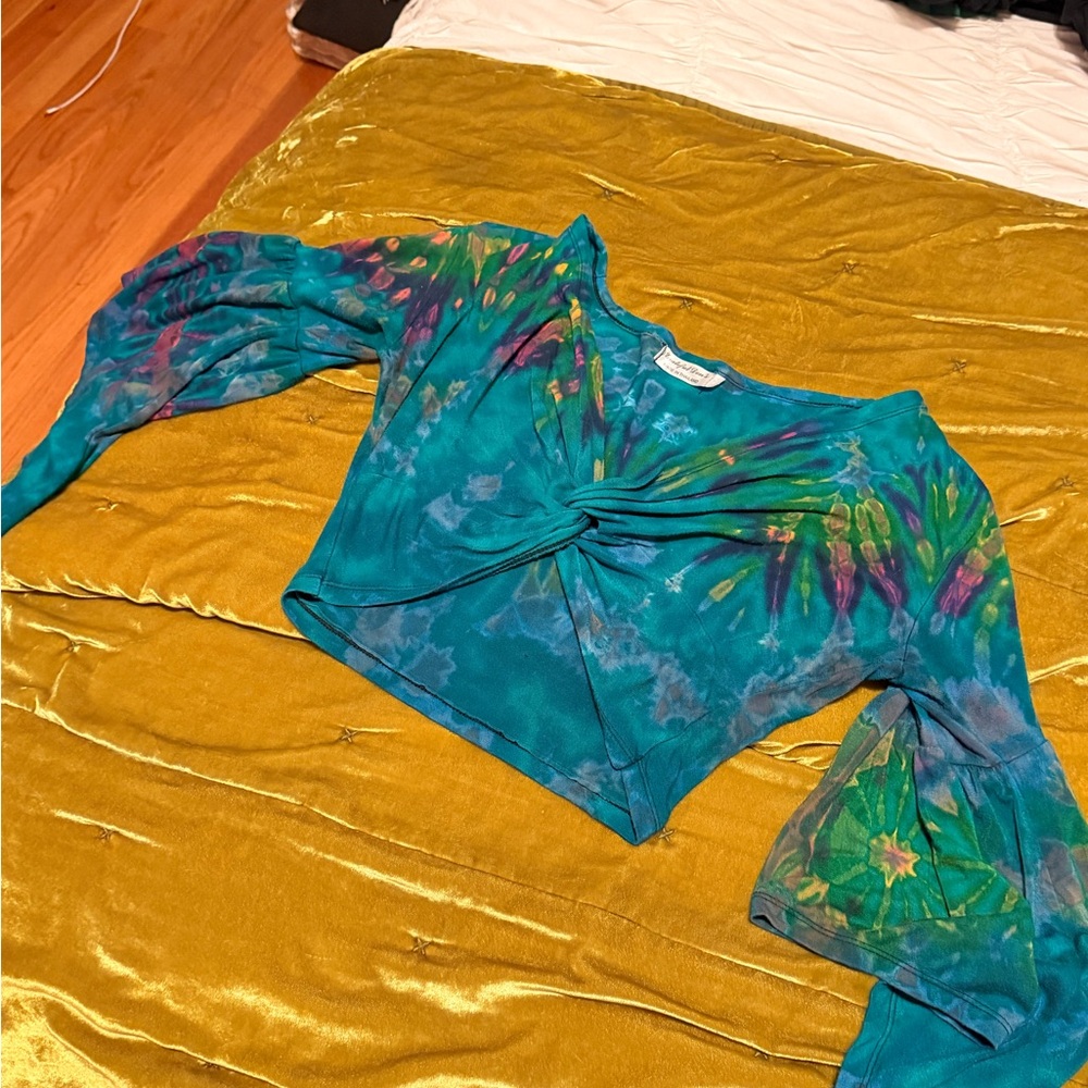 Teal Tie-Front Crop Top with Bell Sleeves - Unknown Brand